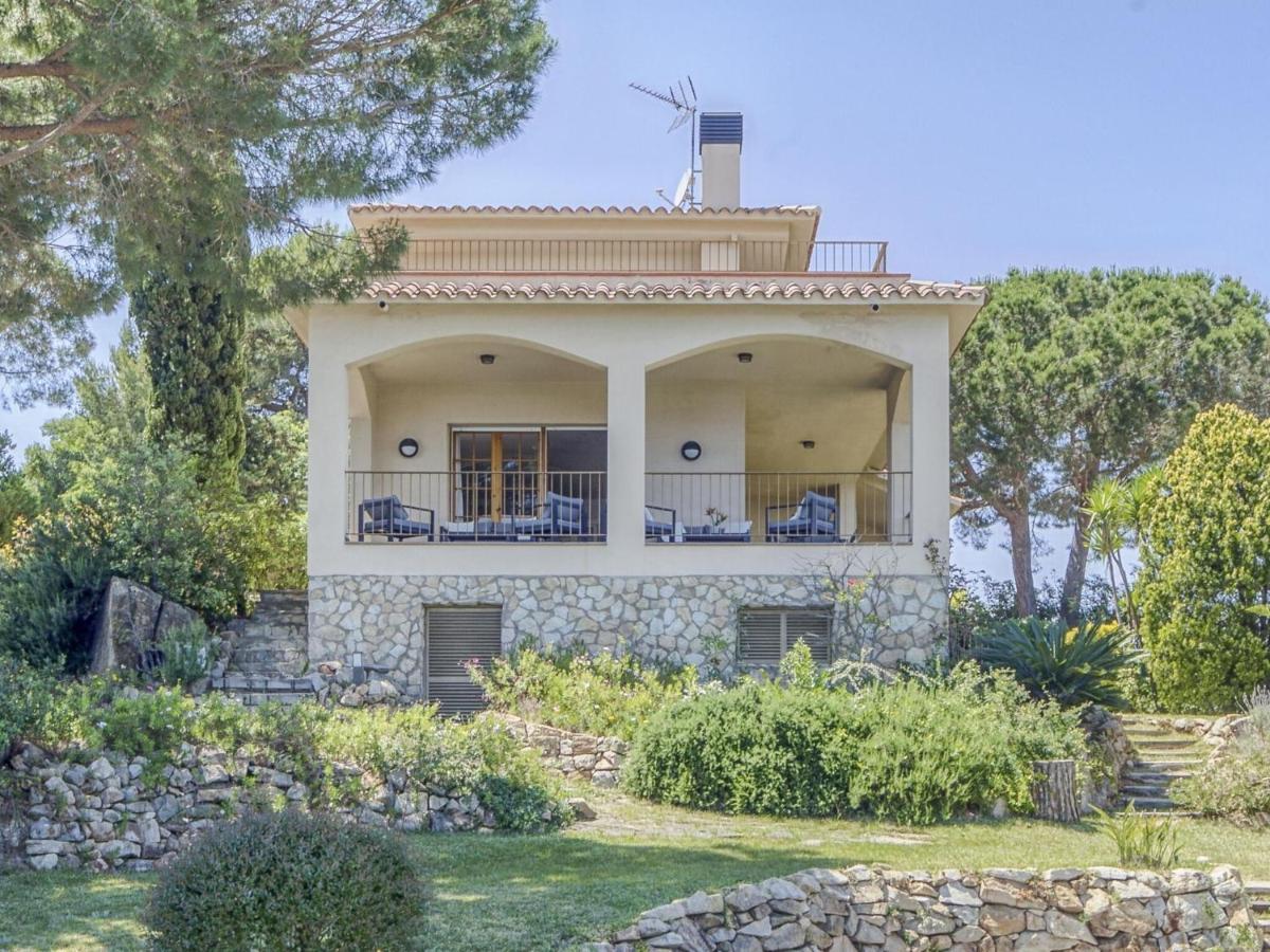 Belvilla By Oyo Villa In Arenys De Mar With Pool Bagian luar foto