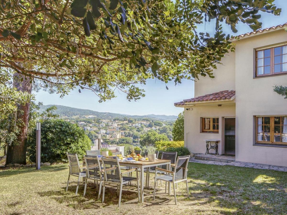 Belvilla By Oyo Villa In Arenys De Mar With Pool Bagian luar foto